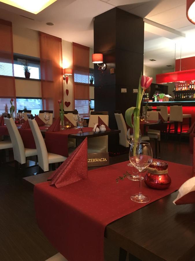 Hotel Pik Mikolow Luaran gambar